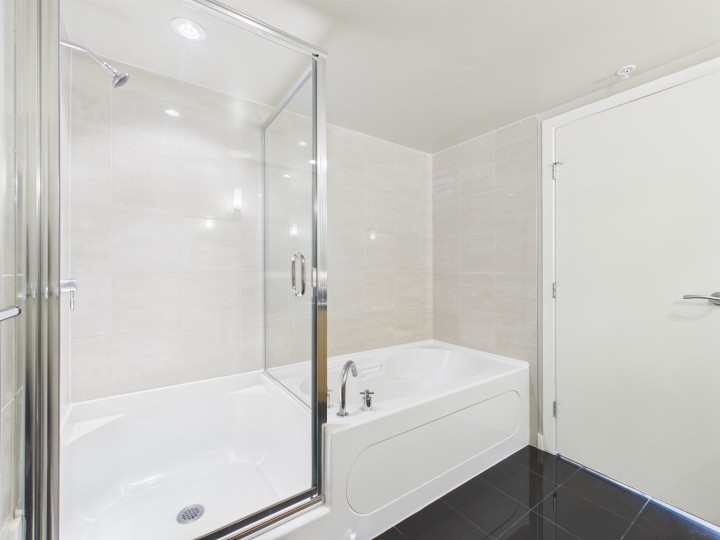 Photo 23 at 2505 455 Beach Crescent, Yaletown, Vancouver West