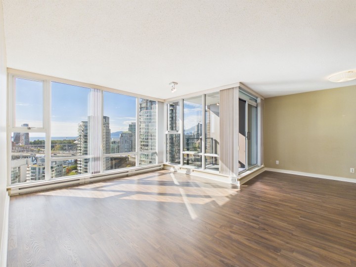 Photo 3 at 2505 455 Beach Crescent, Yaletown, Vancouver West