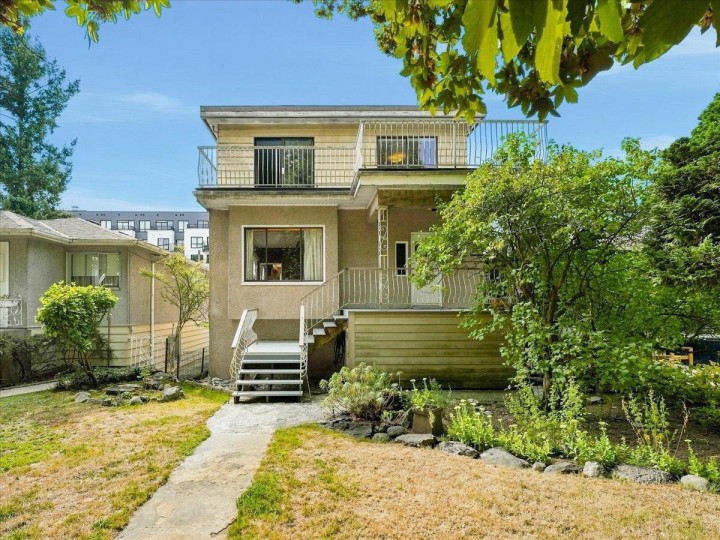 Photo 2 at 2206 E 8th Avenue, Grandview Woodland, Vancouver East