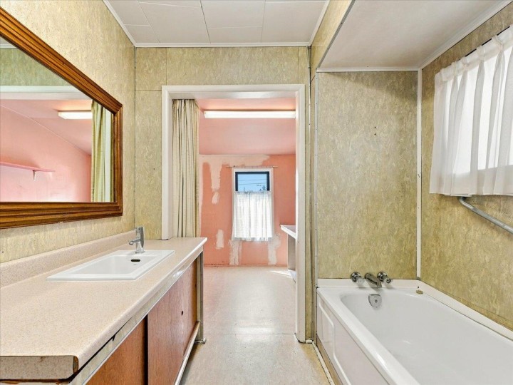 Photo 17 at 2206 E 8th Avenue, Grandview Woodland, Vancouver East