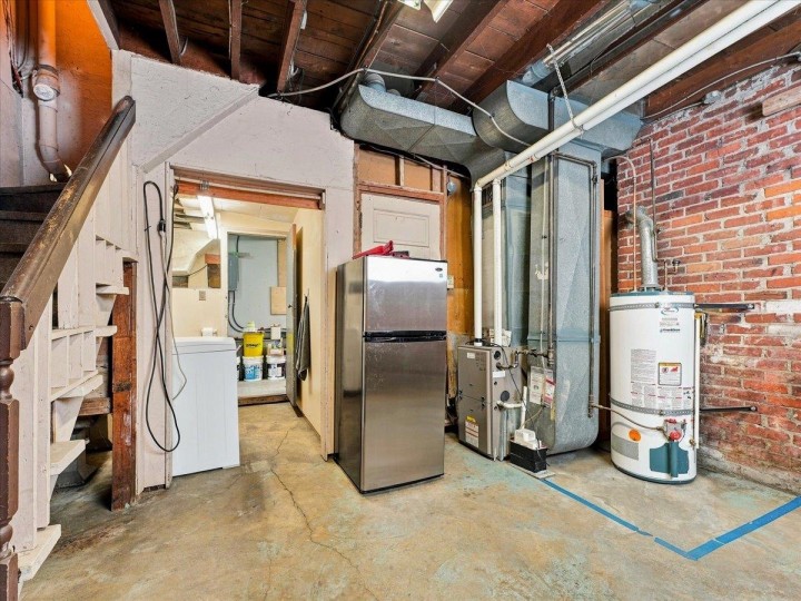 Photo 31 at 2206 E 8th Avenue, Grandview Woodland, Vancouver East