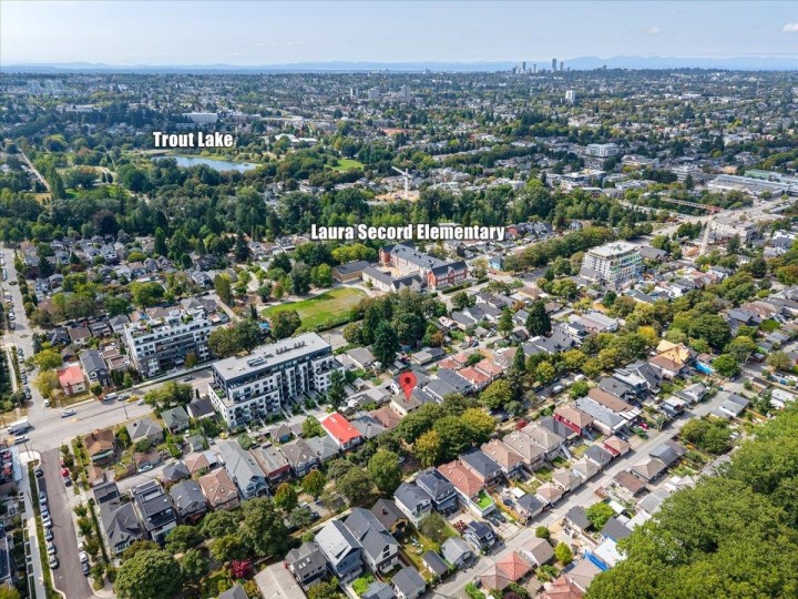 Photo 8 at 2206 E 8th Avenue, Grandview Woodland, Vancouver East