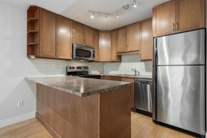 Photo 1 at 401 - 2920 Ash Street, Fairview VW, Vancouver West