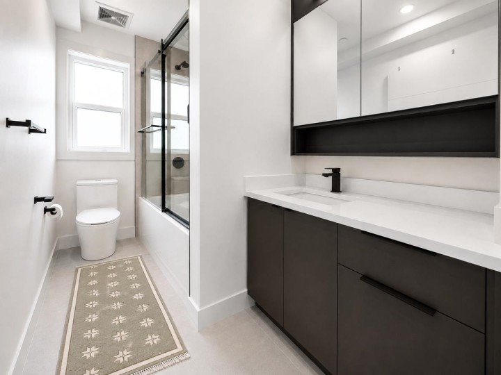 Photo 13 at 1907 E 40th Avenue, Victoria VE, Vancouver East