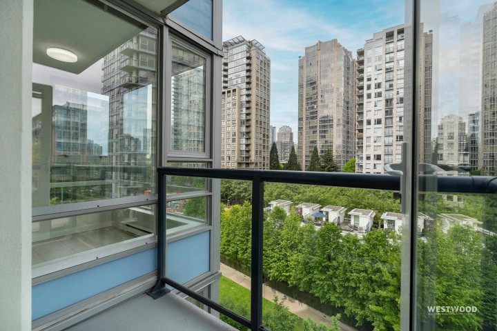 Photo 20 at 808 - 939 Expo Boulevard, Yaletown, Vancouver West