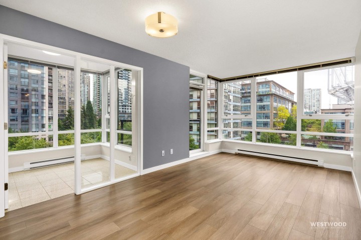 Photo 4 at 808 - 939 Expo Boulevard, Yaletown, Vancouver West