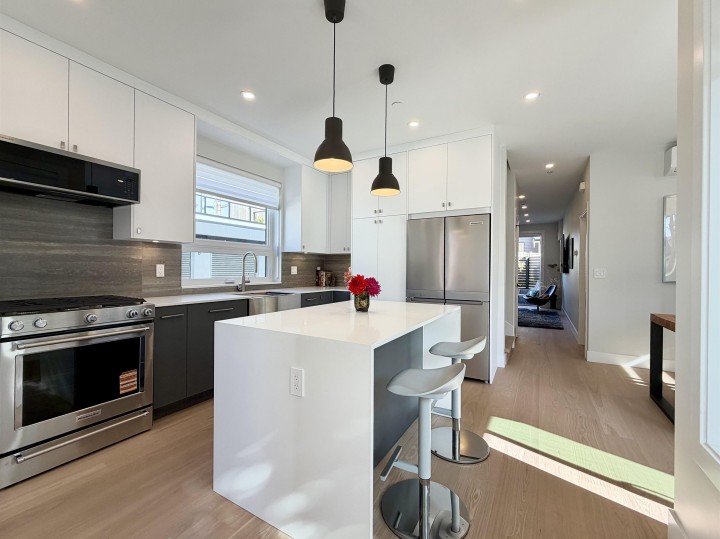 Photo 6 at 3768 Fleming Street, Knight, Vancouver East