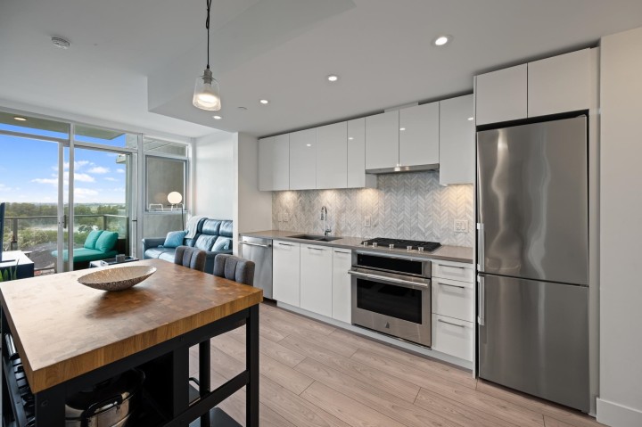 Photo 5 at 1306 - 3581 E Kent Avenue North, South Marine, Vancouver East
