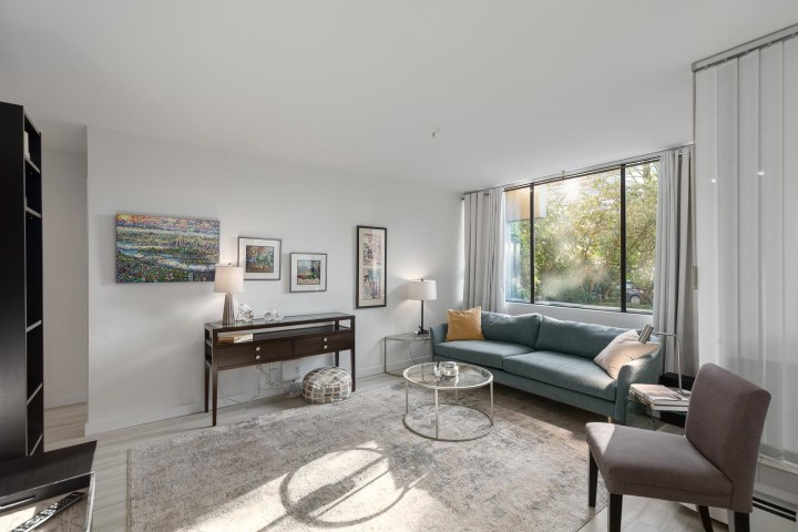 Photo 3 at 101 - 1737 Duchess Avenue, Ambleside, West Vancouver