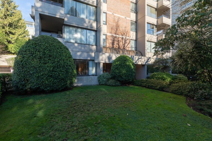Photo 18 at 101 - 1737 Duchess Avenue, Ambleside, West Vancouver