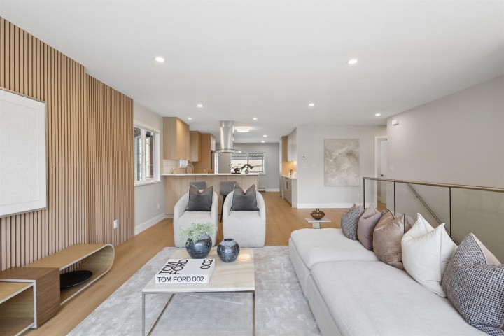 Photo 3 at 5019 Payne Street, Collingwood VE, Vancouver East