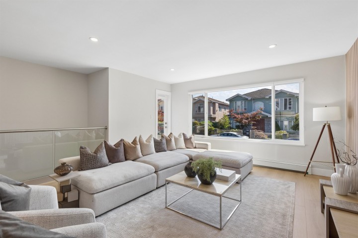 Photo 5 at 5019 Payne Street, Collingwood VE, Vancouver East
