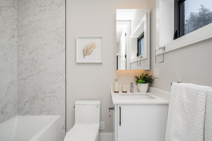 Photo 22 at 1 - 4579 W 11th Ave Avenue, Point Grey, Vancouver West