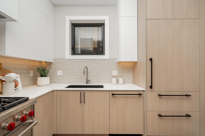Photo 10 at 1 - 4579 W 11th Ave Avenue, Point Grey, Vancouver West