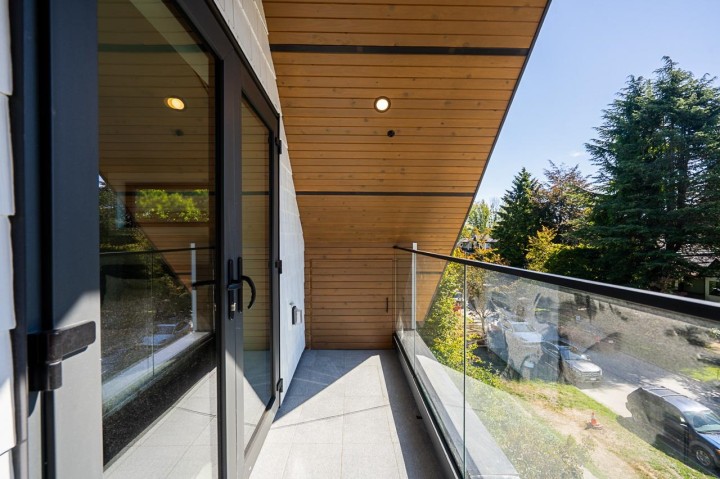 Photo 31 at 1 - 4579 W 11th Ave Avenue, Point Grey, Vancouver West