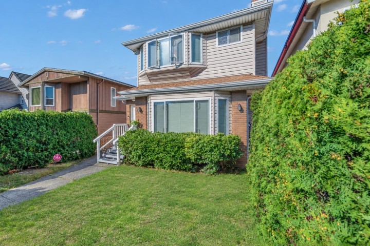 Photo 2 at 8419 Osler Street, Marpole, Vancouver West