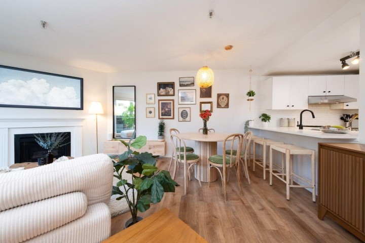 Photo 3 at 112 - 2020 W 8th Avenue, Kitsilano, Vancouver West