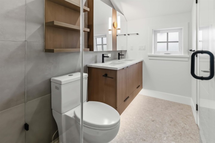 Photo 17 at 2 - 552 Kaslo Street, Renfrew VE, Vancouver East