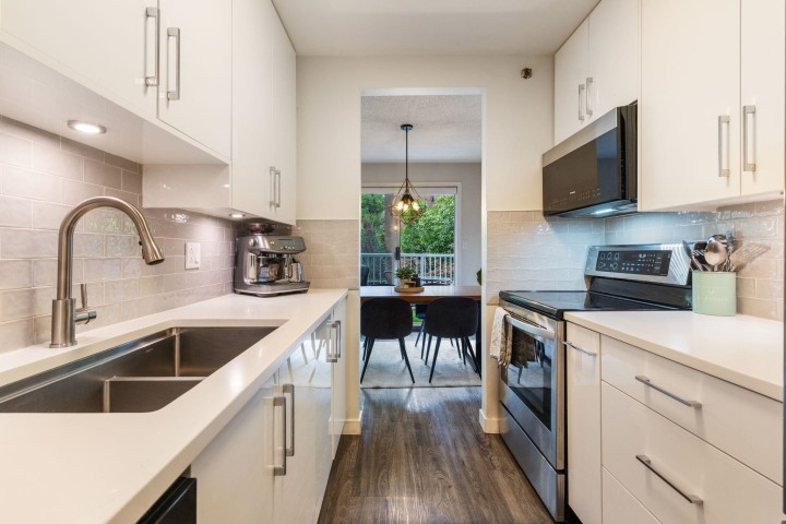 Photo 8 at 201 - 1147 Nelson Street, West End VW, Vancouver West