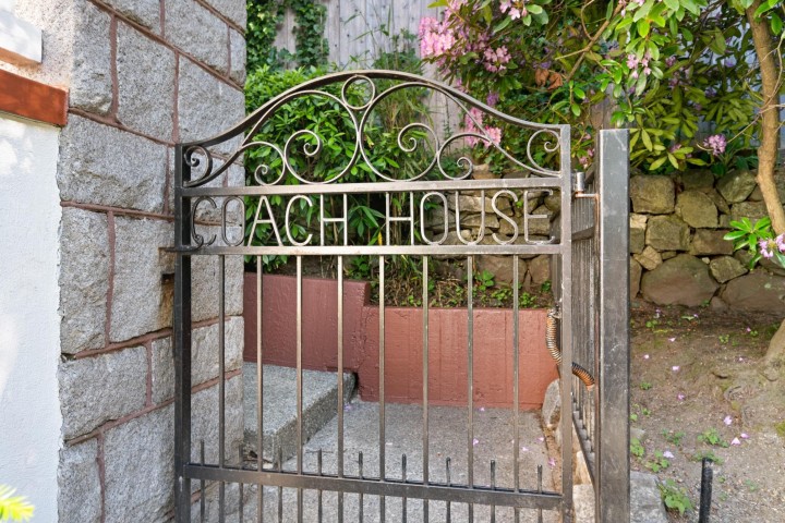 Photo 2 at 3296 Granville Street, Shaughnessy, Vancouver West