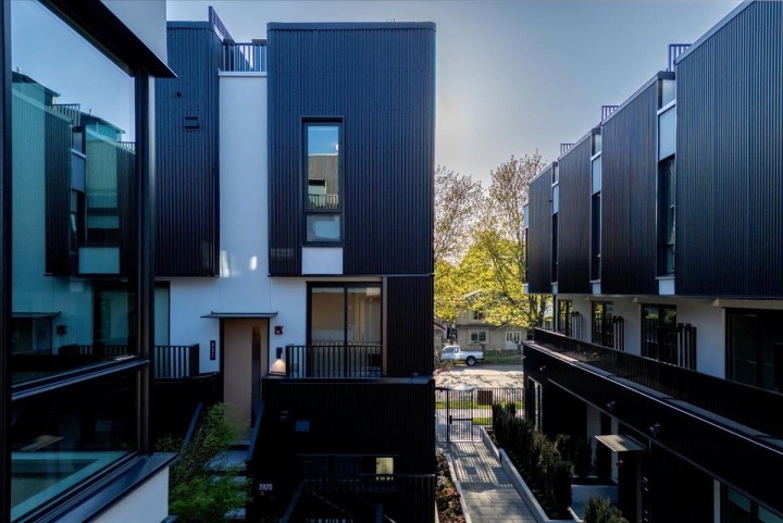 Photo 2 at 231 - 2830 Nanaimo Street, Renfrew Heights, Vancouver East
