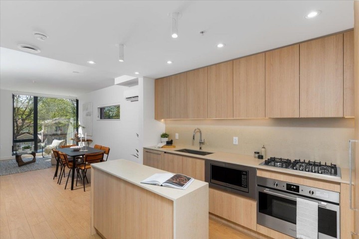 Photo 1 at 231 - 2830 Nanaimo Street, Renfrew Heights, Vancouver East
