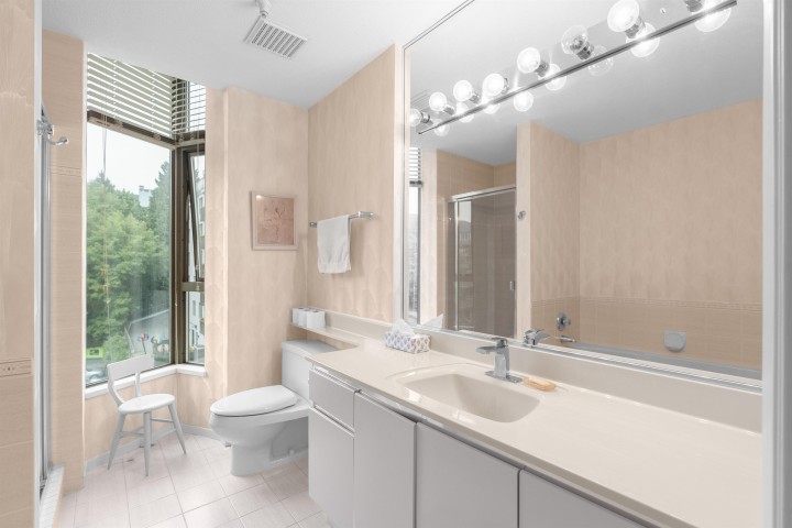 Photo 26 at 502 - 570 18th Street, Ambleside, West Vancouver