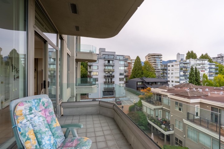 Photo 18 at 502 - 570 18th Street, Ambleside, West Vancouver