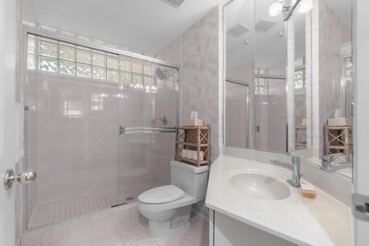 Photo 19 at 502 - 570 18th Street, Ambleside, West Vancouver