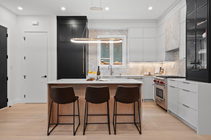 Photo 4 at 1 - 3255 W 13th Avenue, Kitsilano, Vancouver West