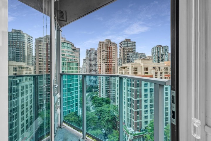 Photo 17 at 1805 - 788 Hamilton Street, Downtown VW, Vancouver West