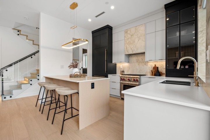 Photo 9 at 2 - 3255 W 13th Avenue, Kitsilano, Vancouver West