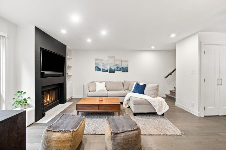 Photo 3 at 3062 Willow Street, Fairview VW, Vancouver West
