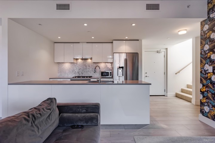 Photo 7 at 409 - 3581 E Kent Avenue North, South Marine, Vancouver East