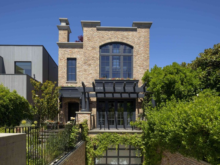 Photo 1 at 3305 Point Grey Road, Kitsilano, Vancouver West