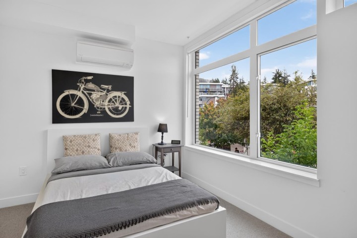 Photo 22 at 561 W 29th Avenue, Cambie, Vancouver West