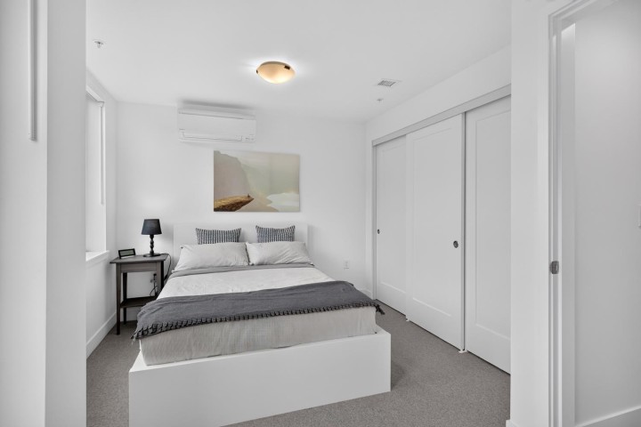 Photo 14 at 561 W 29th Avenue, Cambie, Vancouver West