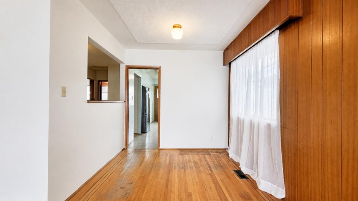 Photo 5 at 817 W 64th Avenue, Marpole, Vancouver West