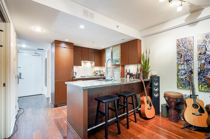Photo 1 at 210 - 1055 Richards Street, Downtown VW, Vancouver West