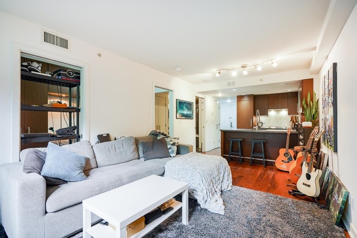 Photo 10 at 210 - 1055 Richards Street, Downtown VW, Vancouver West