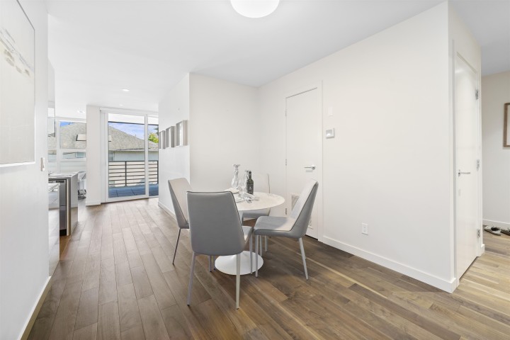 Photo 11 at 203 - 2095 W 44th Avenue, Kerrisdale, Vancouver West