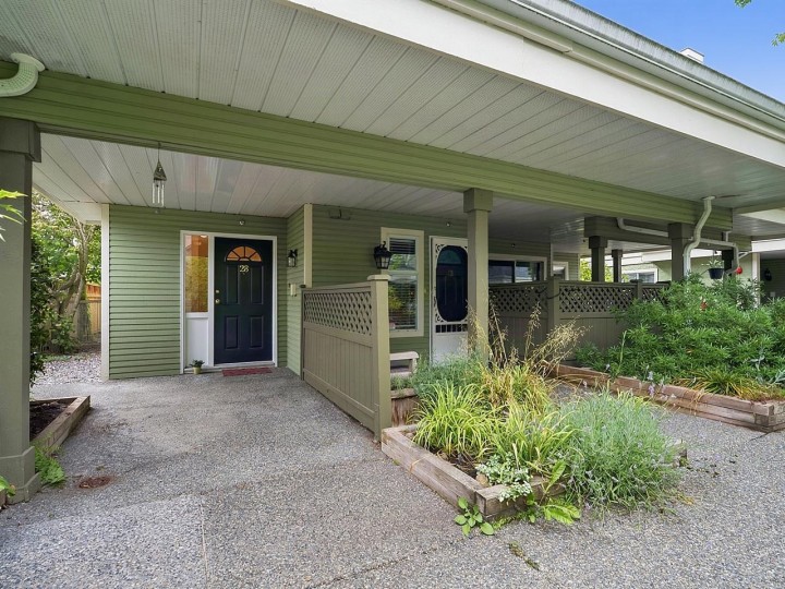 Photo 2 at 14 - 4157 Sophia Street, Main, Vancouver East