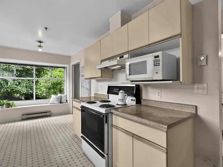 Photo 13 at 14 - 4157 Sophia Street, Main, Vancouver East
