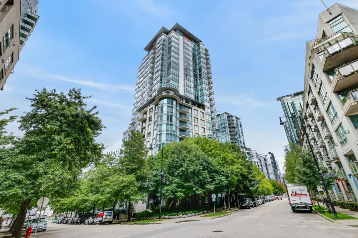 Photo 2 at 1505 - 590 Nicola Street, Coal Harbour, Vancouver West