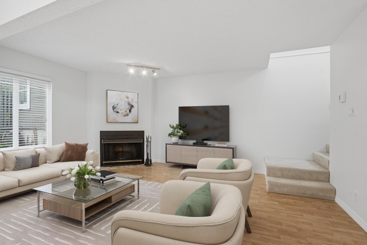 Photo 3 at 3407 Lynmoor Place, Champlain Heights, Vancouver East