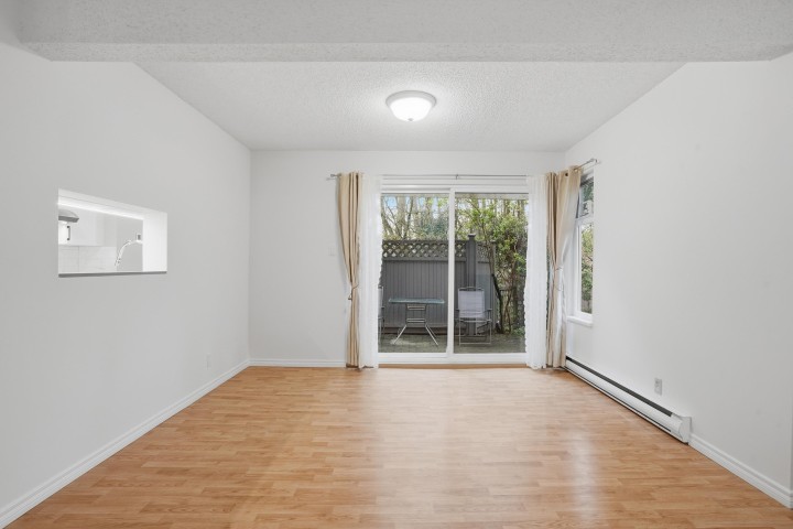 Photo 9 at 3407 Lynmoor Place, Champlain Heights, Vancouver East