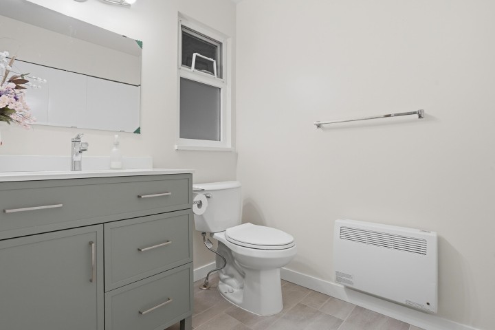 Photo 8 at 3407 Lynmoor Place, Champlain Heights, Vancouver East