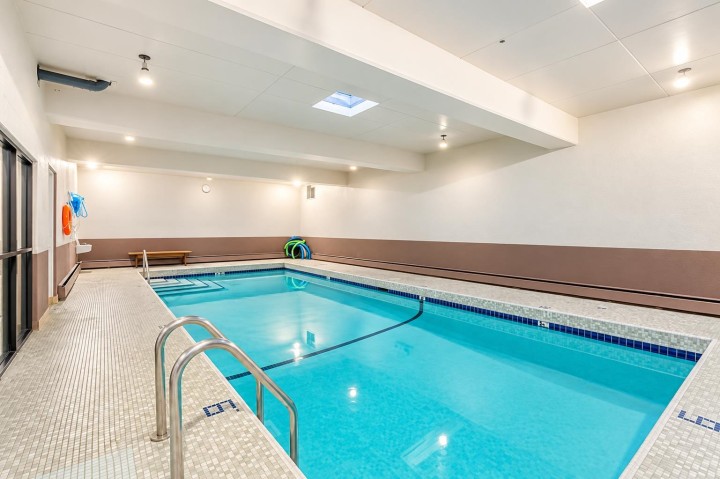 Photo 19 at 1102 - 555 13th Street, Ambleside, West Vancouver