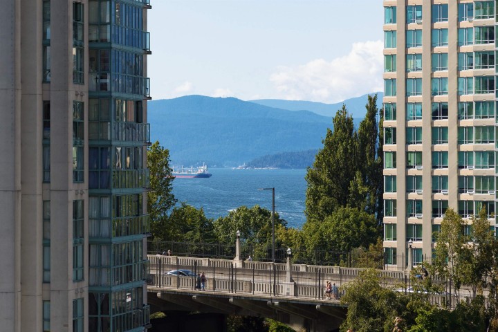Photo 27 at 805 - 1455 Howe Street, Yaletown, Vancouver West