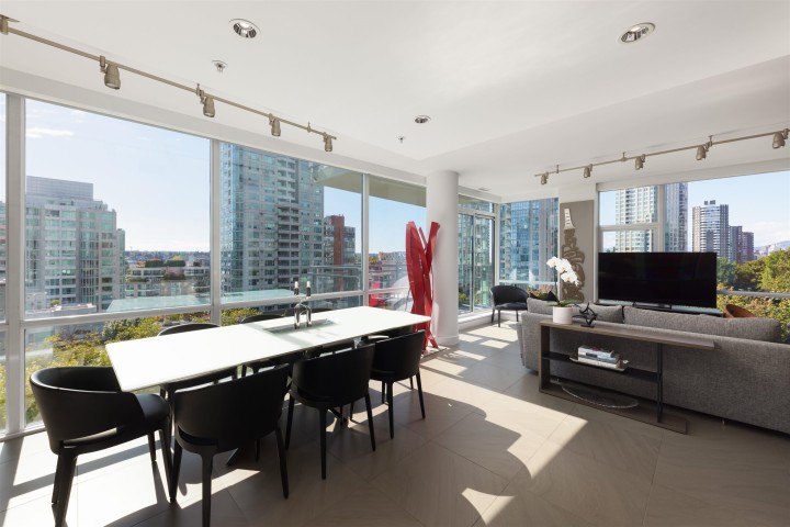 Photo 2 at 805 - 1455 Howe Street, Yaletown, Vancouver West